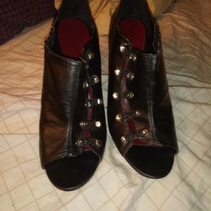 Black Anna Maria Heels. 8.5M